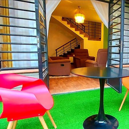 Pleasant Nest Homestay Near Jkia Airport And Sgr Station Nairobi Bagian luar foto
