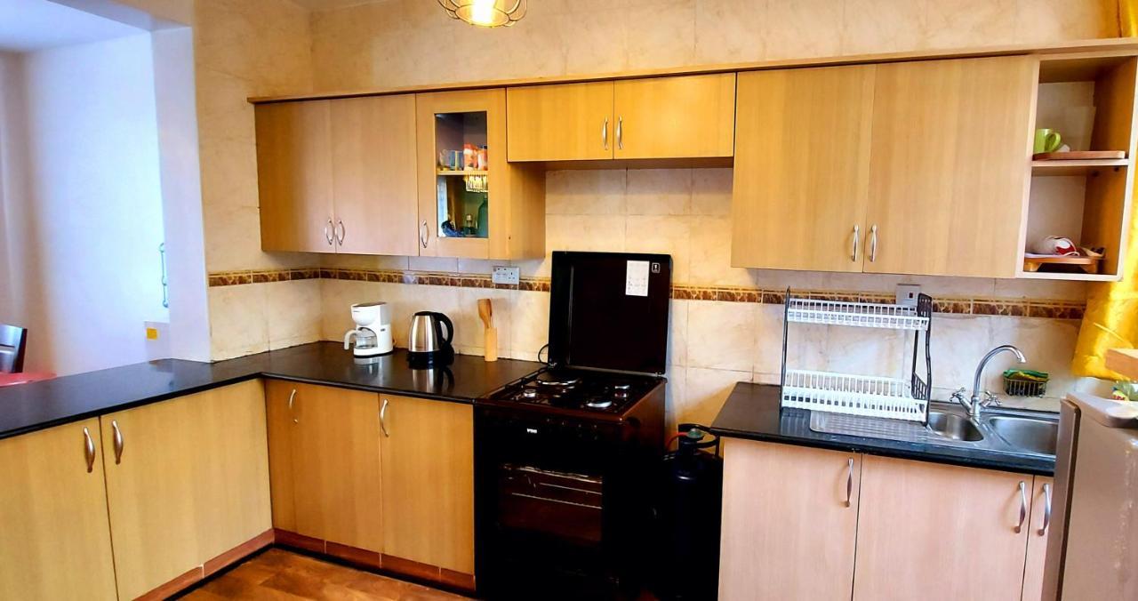 Pleasant Nest Homestay Near Jkia Airport And Sgr Station Nairobi Bagian luar foto