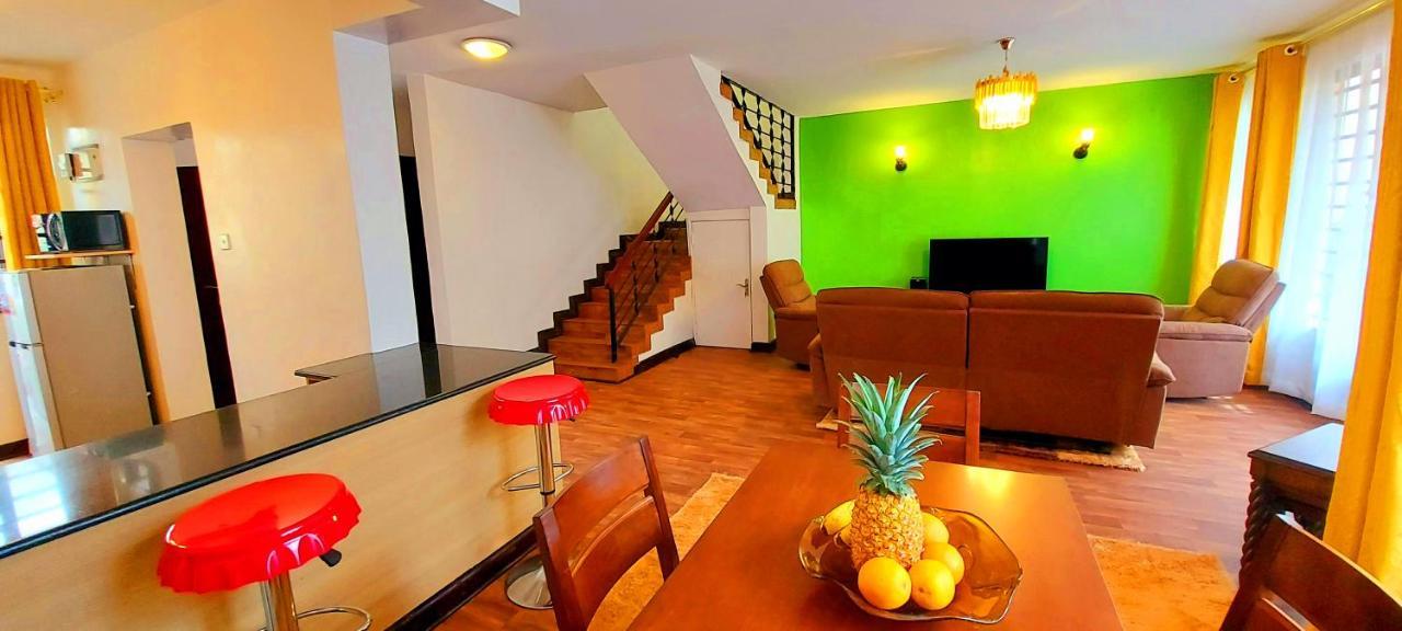 Pleasant Nest Homestay Near Jkia Airport And Sgr Station Nairobi Bagian luar foto